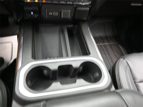 Used 2020 Chevrolet Silverado 1500 High Country w/ Technology Package image 11