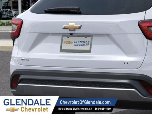 New 2026 Chevrolet Trax LT w/ Driver Confidence Package image 14