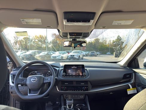 New 2026 Nissan Rogue SV image 28