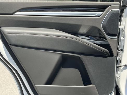 Certified 2025 Cadillac Escalade Sport AWD/4WD image 69