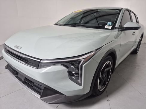 Used 2025 Kia K4 EX FWD image 1