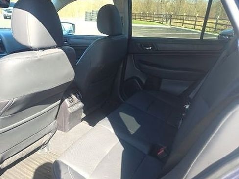 Used 2017 Subaru Outback 3.6R Limited image 8