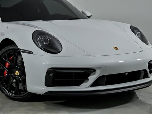 Used 2024 Porsche 911 Carrera GTS RWD image 3
