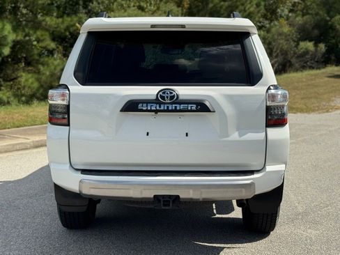 Used 2020 Toyota 4Runner TRD Off-Road image 12