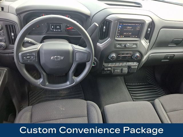 Used 2025 Chevrolet Silverado 1500 Custom Trail Boss AWD/4WD image 3