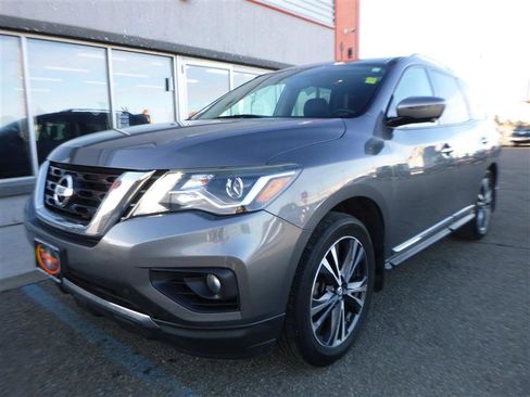 Used 2017 Nissan Pathfinder Platinum w/ Cargo Package image 1