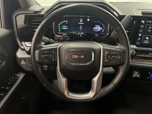 Used 2022 GMC Sierra 1500 Elevation w/ LPO, Elevation Black Package AWD/4WD image 18