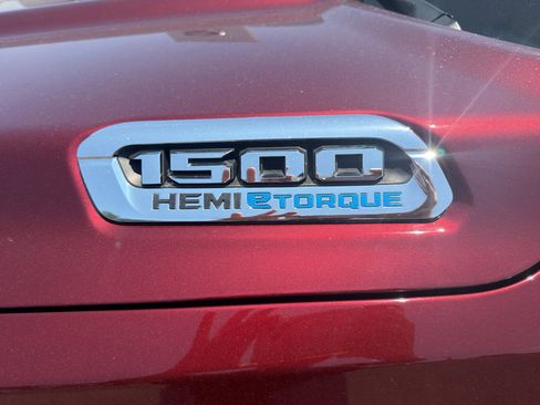 Used 2022 RAM 1500 Limited AWD/4WD image 11