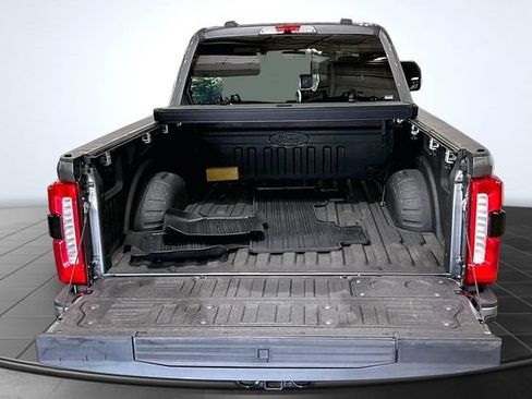 Used 2024 Ford F250 Lariat w/ Sport Appearance Package AWD/4WD image 19