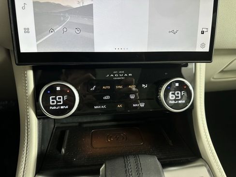 New 2026 Jaguar F-PACE R-Dynamic S image 29