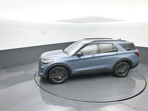 New 2026 Ford Explorer ST w/ Sun And Sound Package image 19