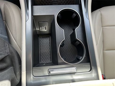 Certified 2024 Lincoln Nautilus Premier image 24