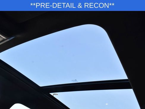 Used 2024 Cadillac XT6 Sport w/ LPO, Floor Liner Package AWD/4WD image 8