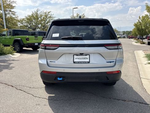 New 2025 Jeep Grand Cherokee Trailhawk w/ Luxury Tech Group III image 7