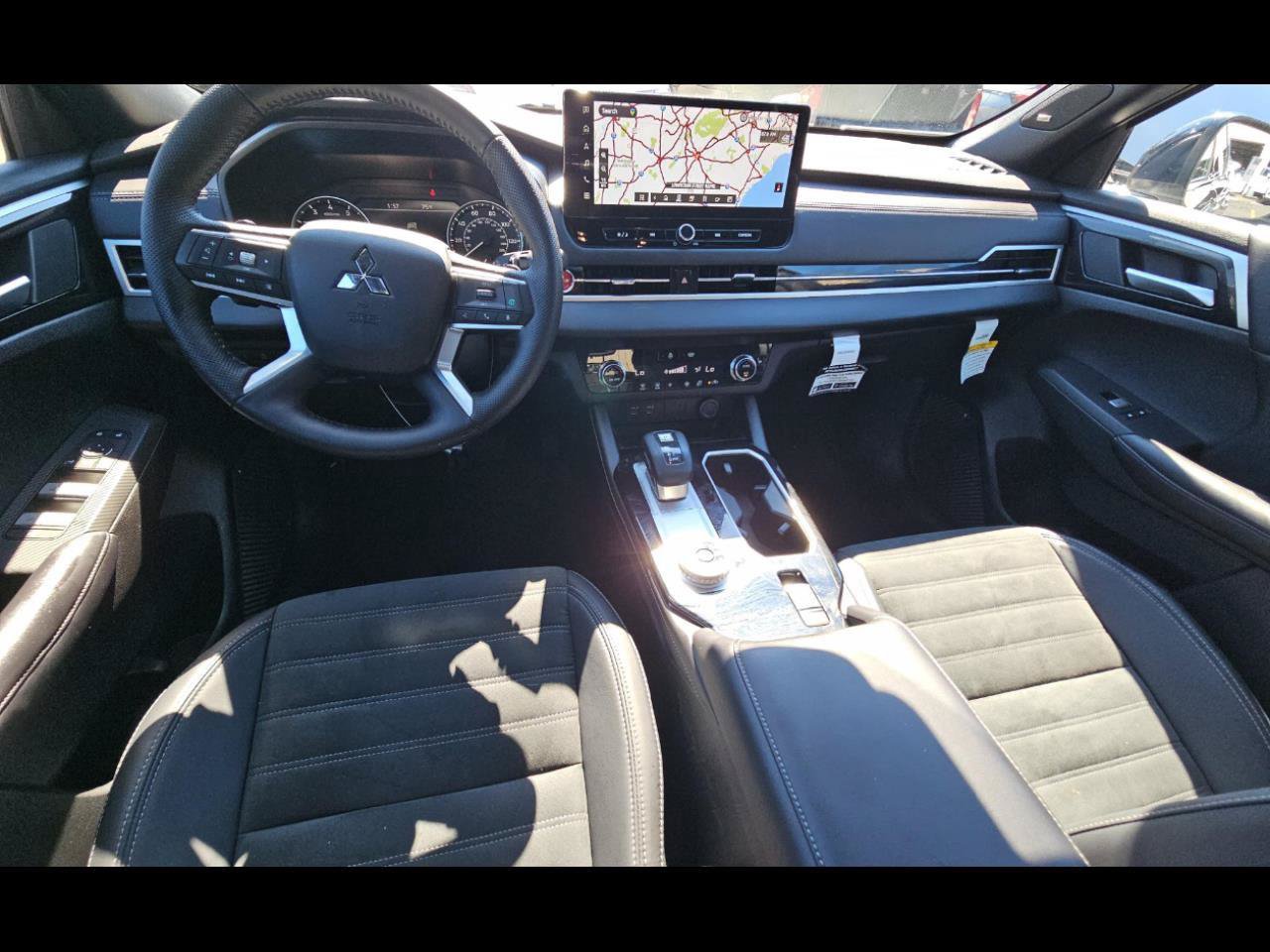 Used 2026 Mitsubishi Outlander LE AWD/4WD image 6