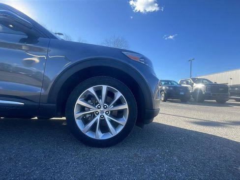 Used 2023 Ford Explorer Platinum w/ Class IV Trailer Tow Package image 22