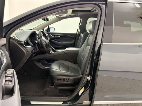 Used 2019 Buick Enclave Essence FWD image 5
