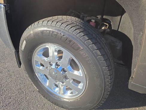 Used 2015 Chevrolet Silverado 2500 LT w/ LT Convenience Package image 11