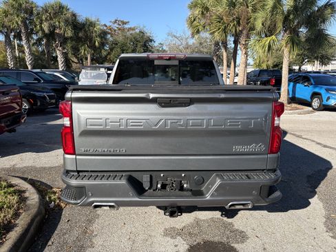 Used 2022 Chevrolet Silverado 1500 High Country w/ Technology Package image 6