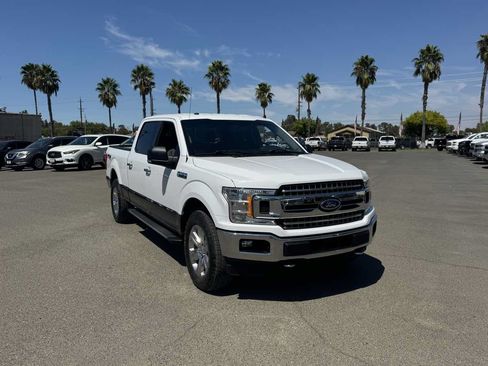 Used 2018 Ford F150 XLT w/ Equipment Group 302A Luxury AWD/4WD image 3