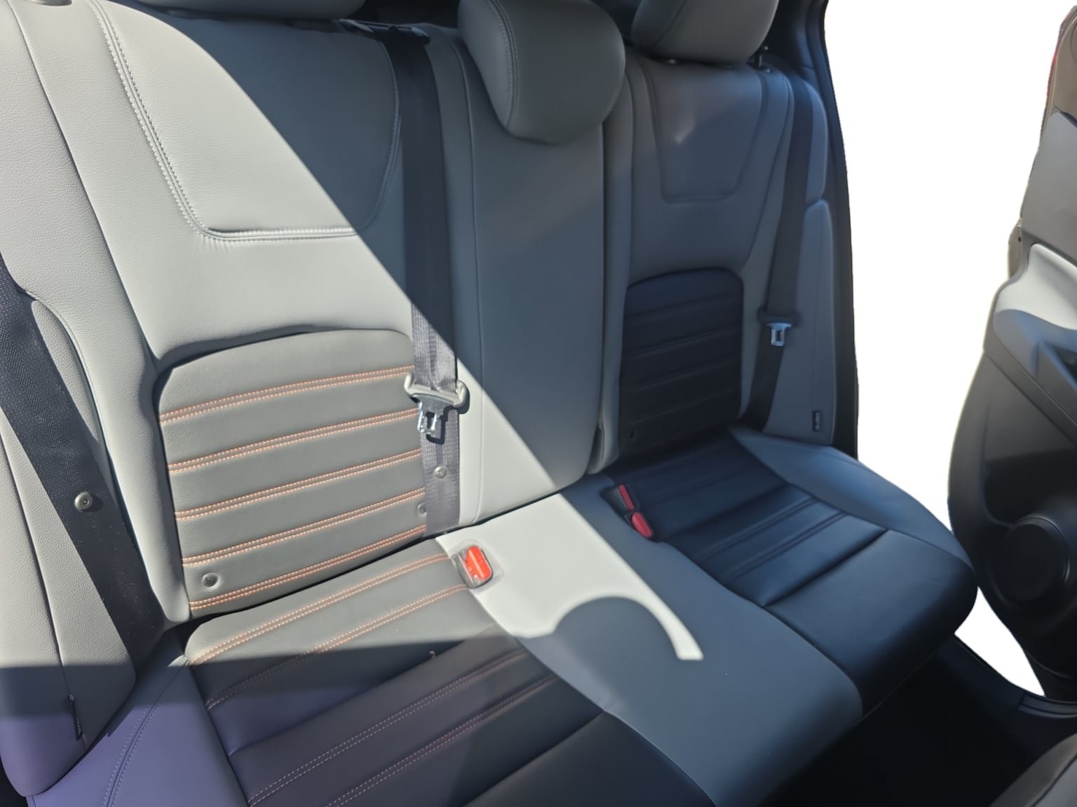 Used 2023 Nissan Kicks SR w/ SR Premium Package FWD image 18