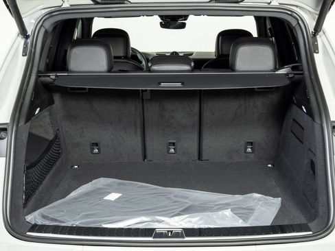 New 2026 Porsche Cayenne AWD/4WD image 32