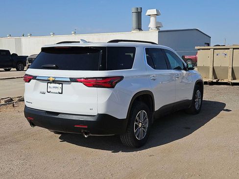 Used 2023 Chevrolet Traverse LT FWD image 8