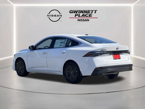 New 2026 Nissan Sentra SV w/ SV Convenience Package FWD image 22