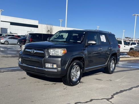 Used 2011 Toyota 4Runner SR5 image 3