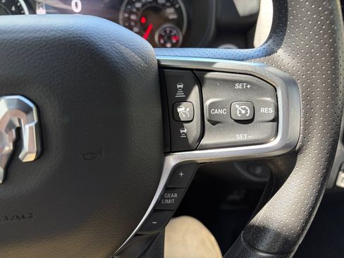 Used 2025 RAM 1500 Warlock AWD/4WD image 33