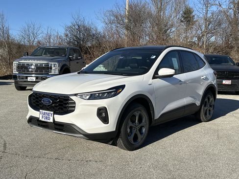 New 2025 Ford Escape ST-Line Select w/ Tech Pack #2 AWD/4WD image 1
