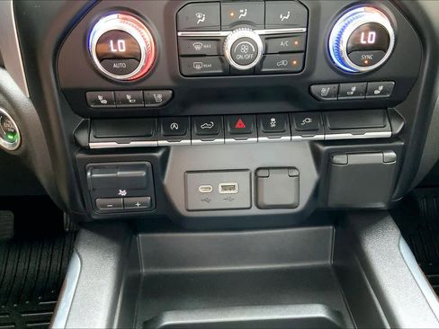 Used 2021 GMC Sierra 1500 SLT image 35