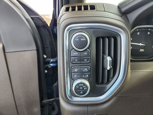 Used 2023 GMC Sierra 2500 Denali image 25