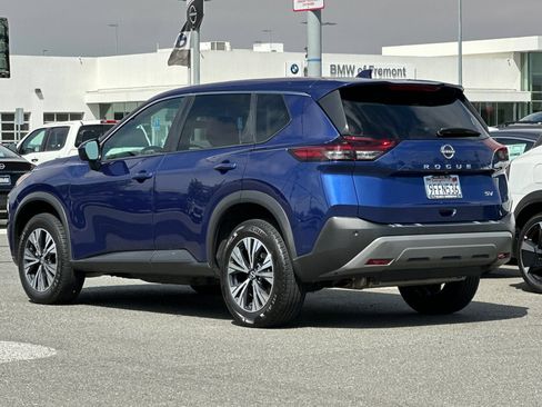 Certified 2023 Nissan Rogue SV FWD image 6