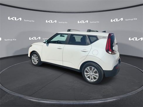 Used 2022 Kia Soul LX image 13