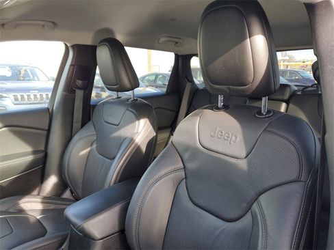 Used 2021 Jeep Cherokee Latitude Lux image 11