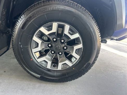 Used 2022 Toyota Tacoma TRD Off-Road w/ Technology Package image 35