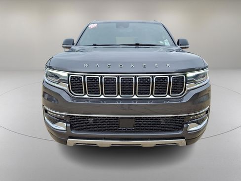 Used 2024 Jeep Wagoneer Series III AWD/4WD image 3