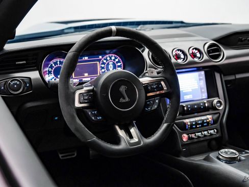 Used 2022 Ford Mustang Shelby GT500 w/ Technology Package image 34