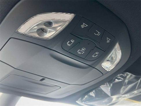 New 2026 Chrysler Pacifica Select image 14