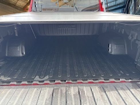 Used 2022 GMC Sierra 1500 SLT w/ SLT Premium Plus Package AWD/4WD image 5