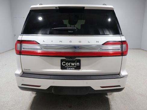 Used 2019 Lincoln Navigator L Reserve AWD/4WD image 3