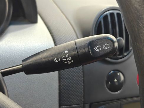 Used 2005 Chevrolet Aveo LS image 8