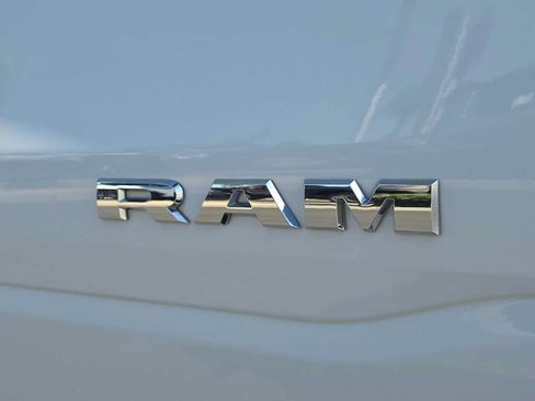 Used 2022 RAM 1500 Big Horn AWD/4WD image 14