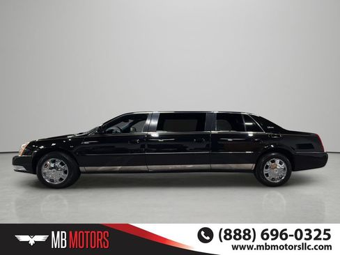 Used 2011 Cadillac DTS Limousine FWD image 2