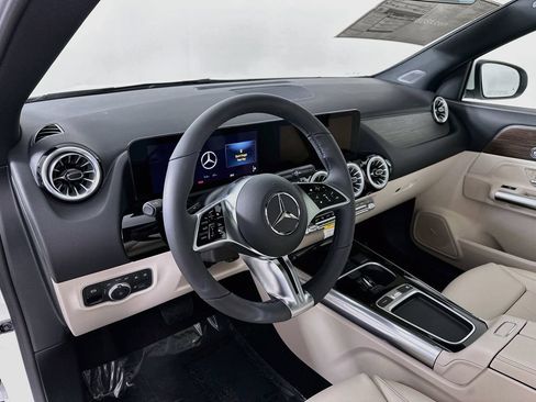 Certified 2026 Mercedes-Benz GLA 250 image 9
