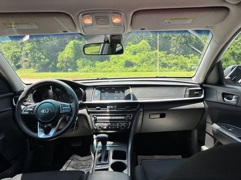 Used 2019 Kia Optima LX FWD image 12