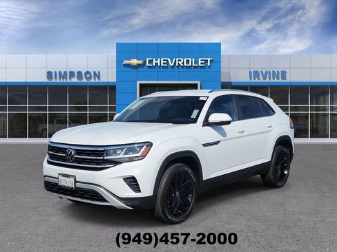 Used 2023 Volkswagen Atlas Cross Sport SE w/ Black Wheel Package image 4