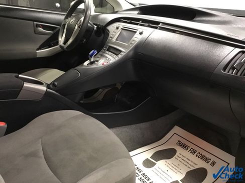 Used 2015 Toyota Prius Three image 39