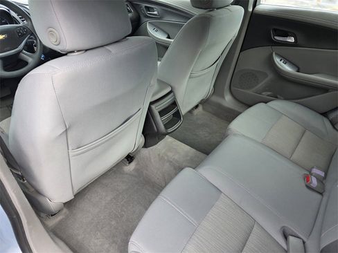 Used 2014 Chevrolet Impala LS w/ LS Convenience Package image 15